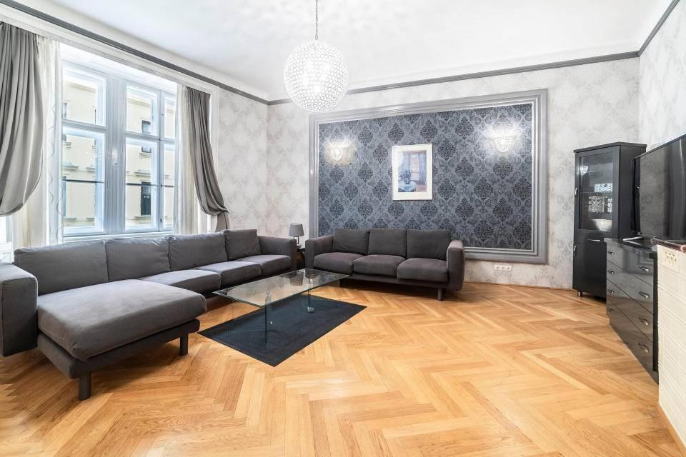 וינה Carlton Suites מראה חיצוני תמונה