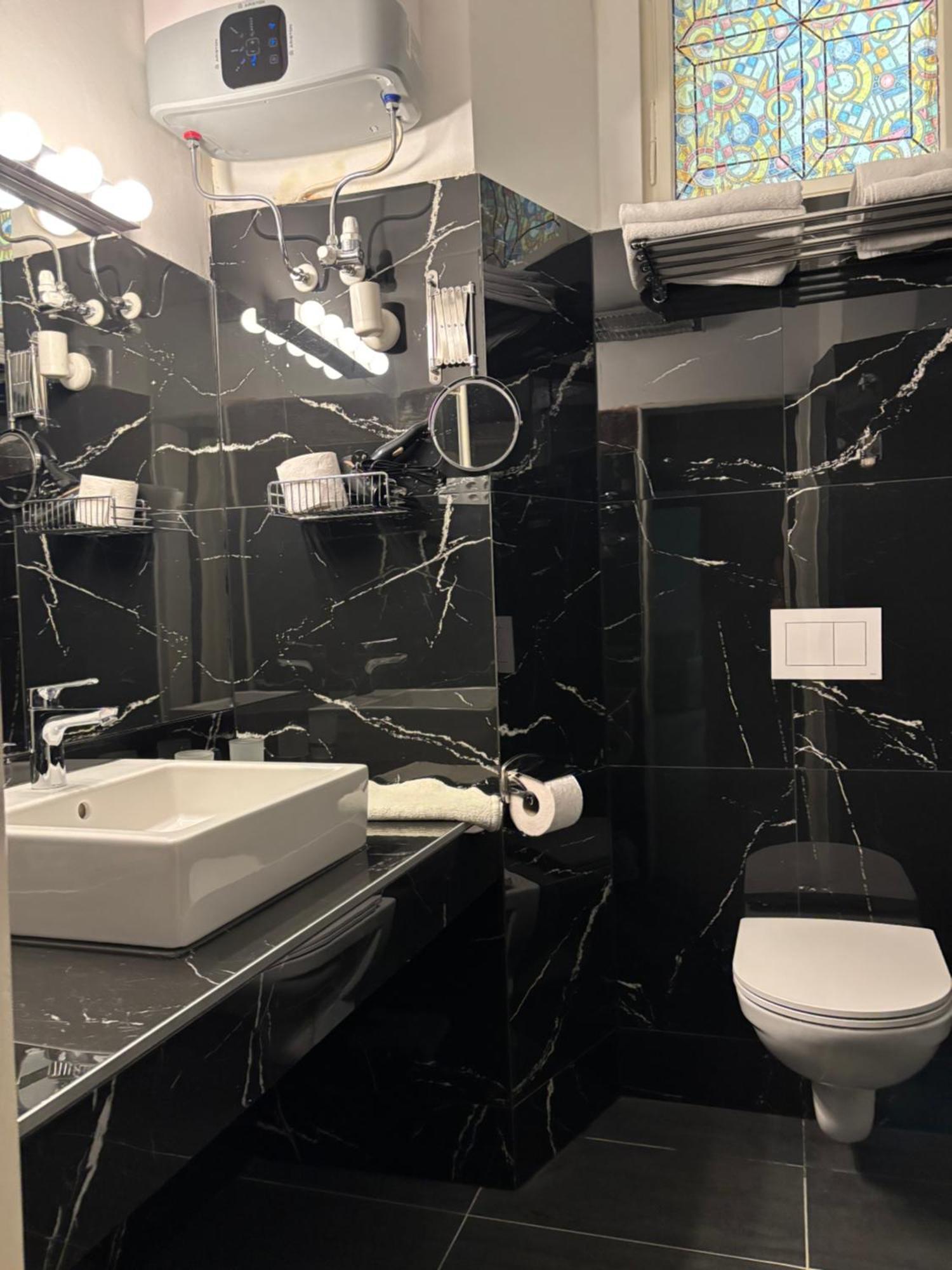 וינה Carlton Suites מראה חיצוני תמונה