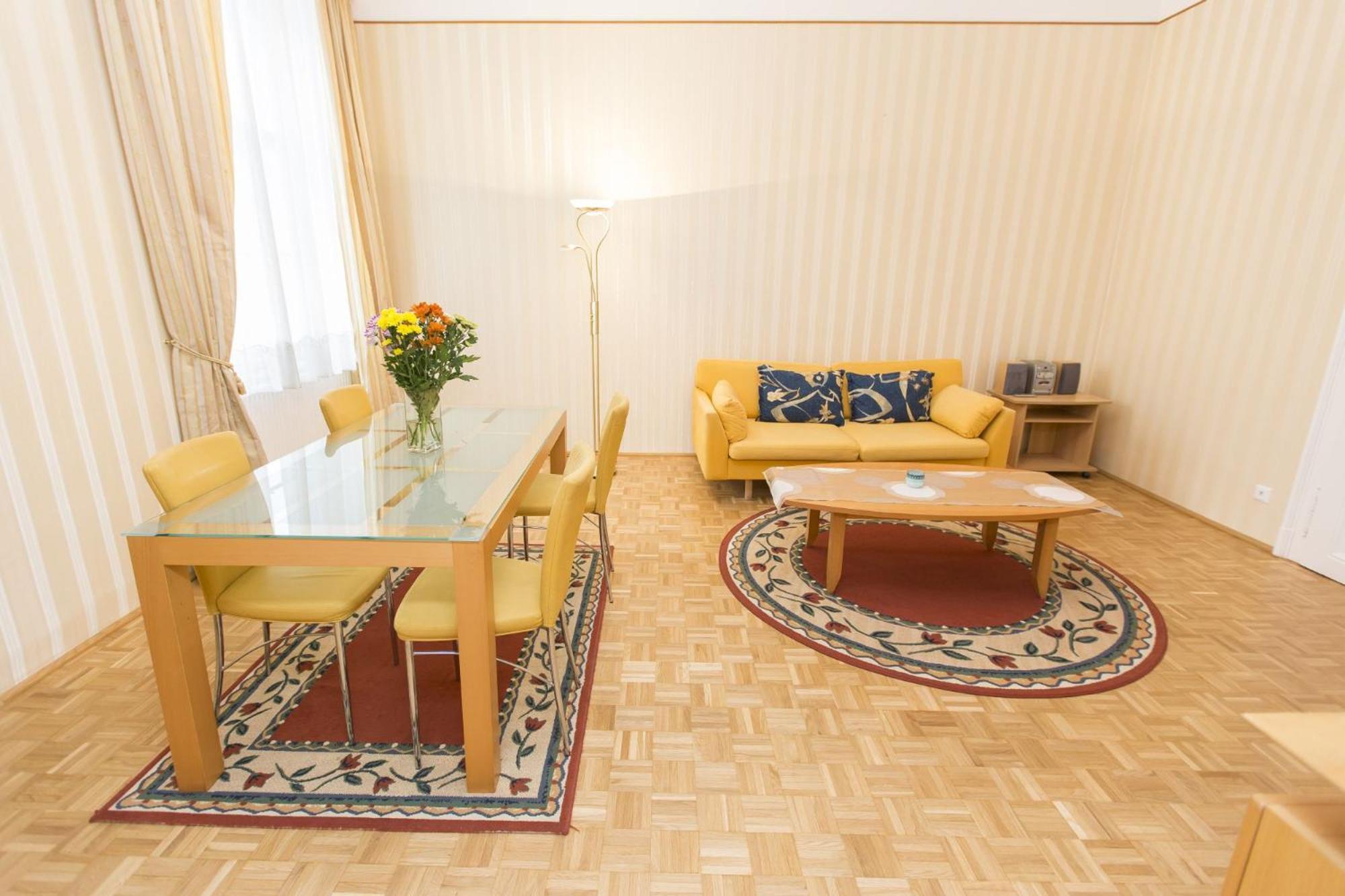 וינה Carlton Suites מראה חיצוני תמונה