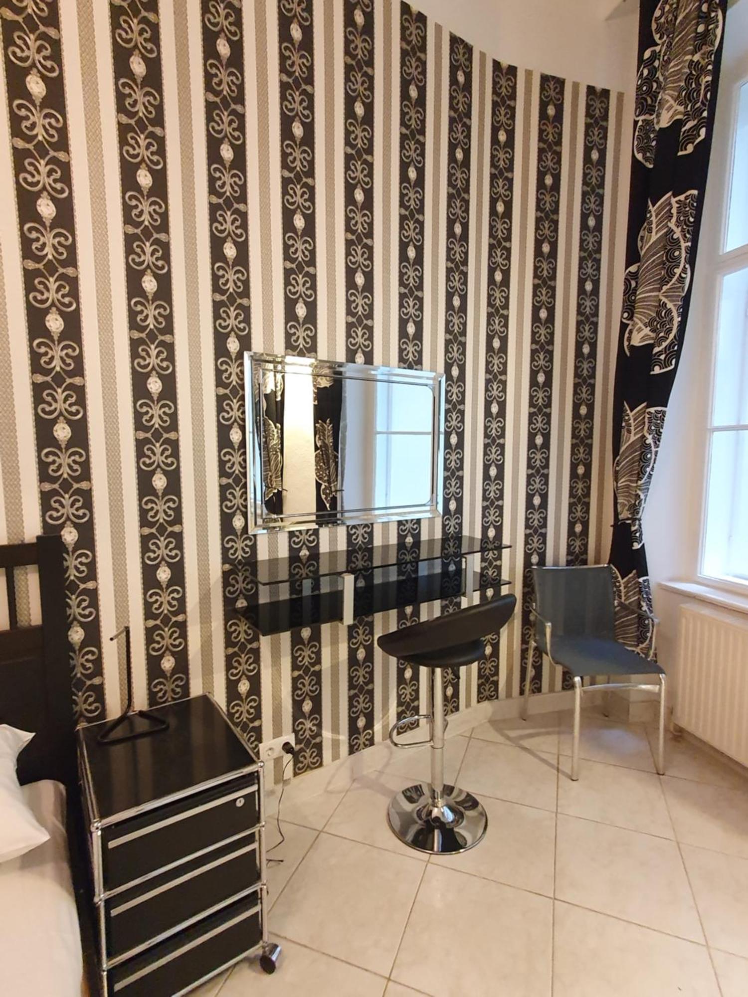 וינה Carlton Suites מראה חיצוני תמונה