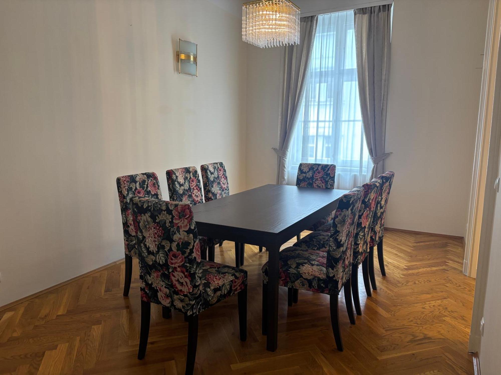 וינה Carlton Suites מראה חיצוני תמונה