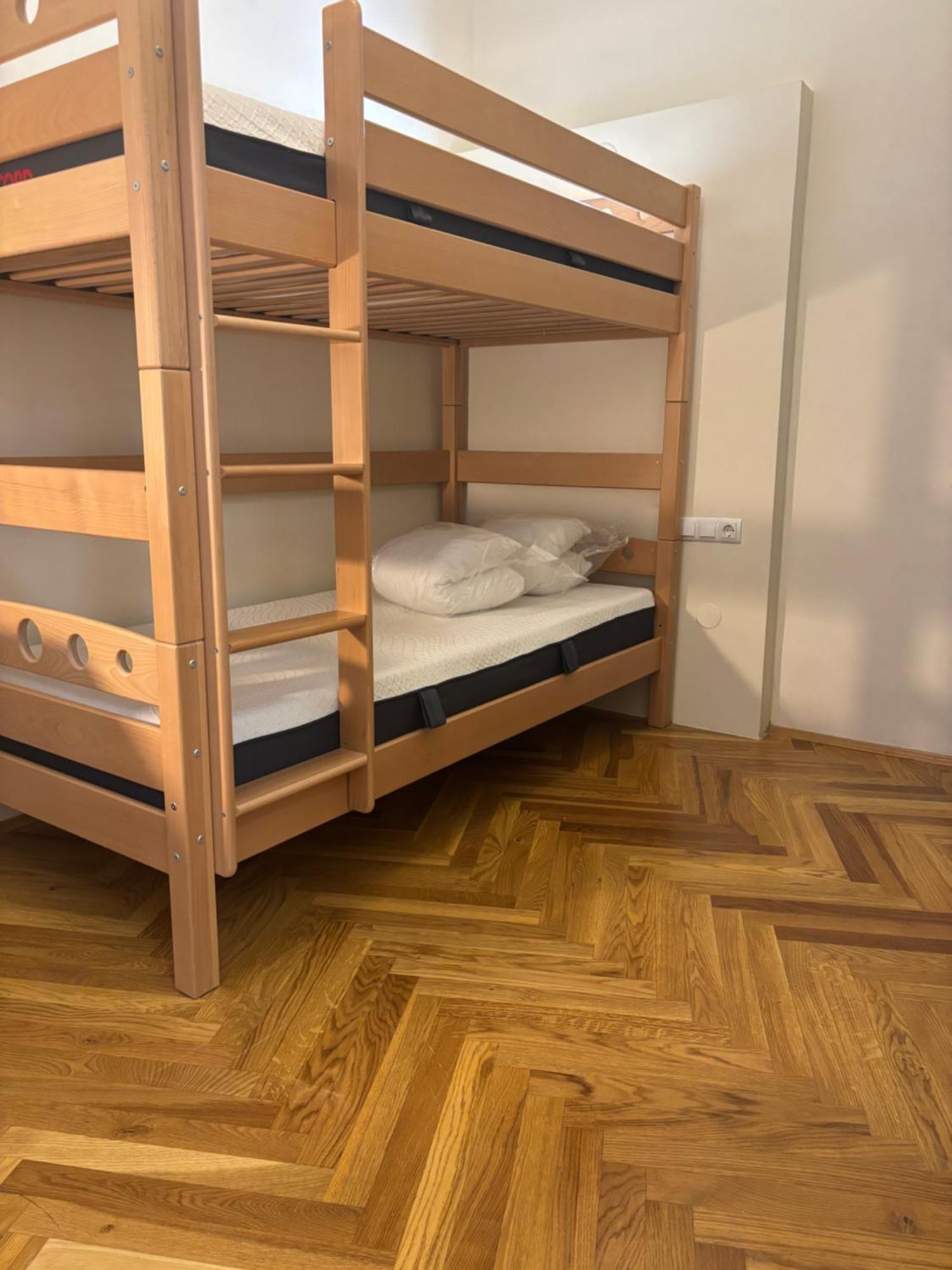 וינה Carlton Suites מראה חיצוני תמונה